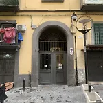 Gradoni 15 Casa Di Nápoles
