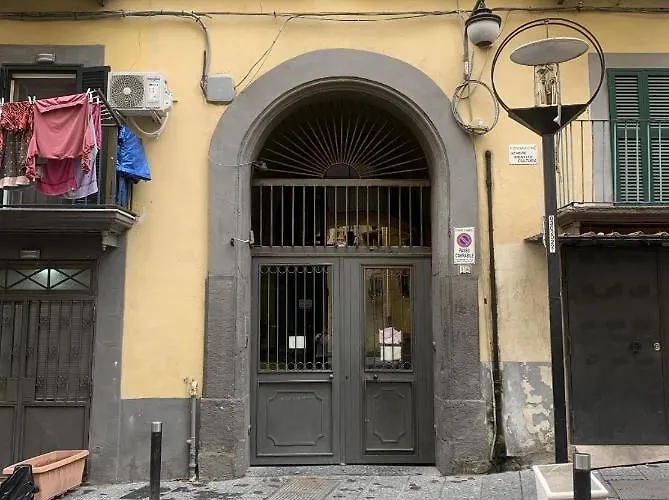 Gradoni 15 Casa Di Naples